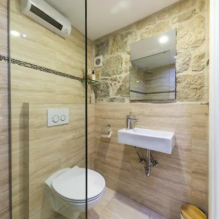 Old Town Pearl Apartment *